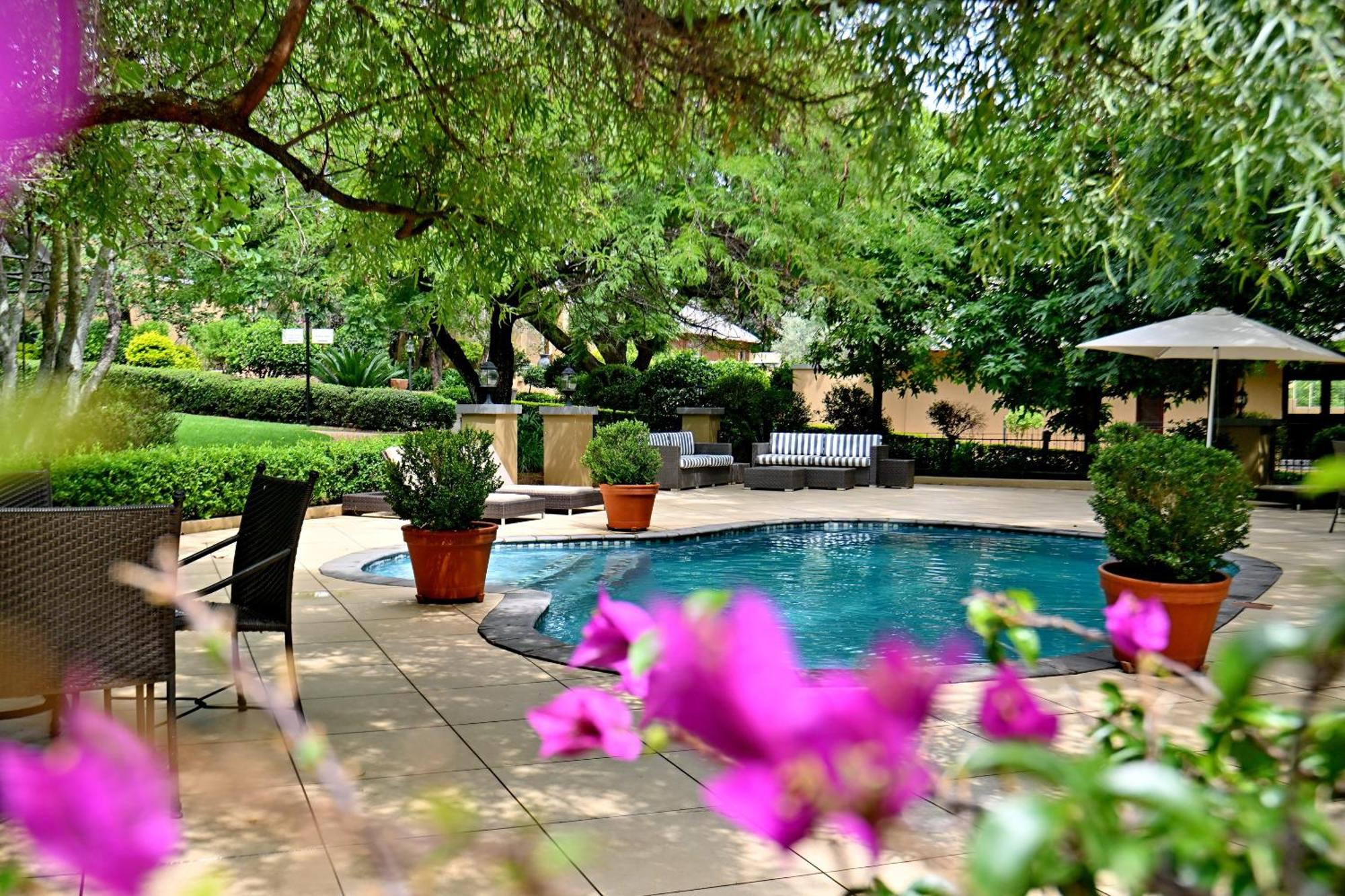 Black Eagle Hotel & Spa Roodepoort Exterior foto